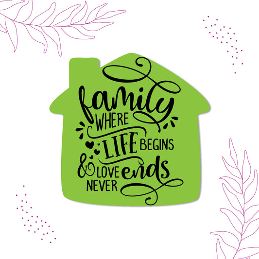 Heartfelt family-themed decorative magnet.