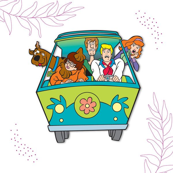scooby-doo-gang-cartoon-magnet-on-refrigerator
