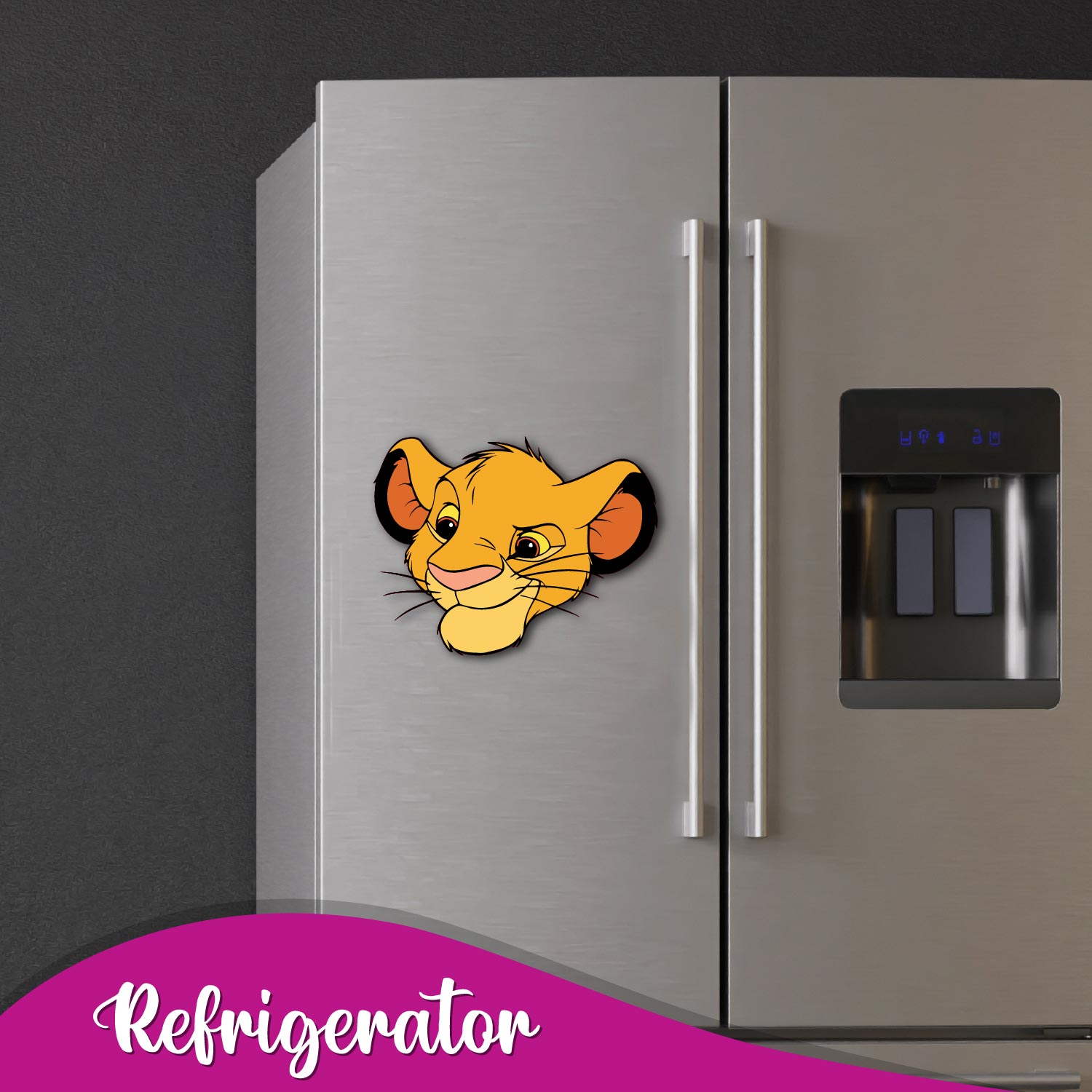 simba-fan-souvenir-magnet-close-up