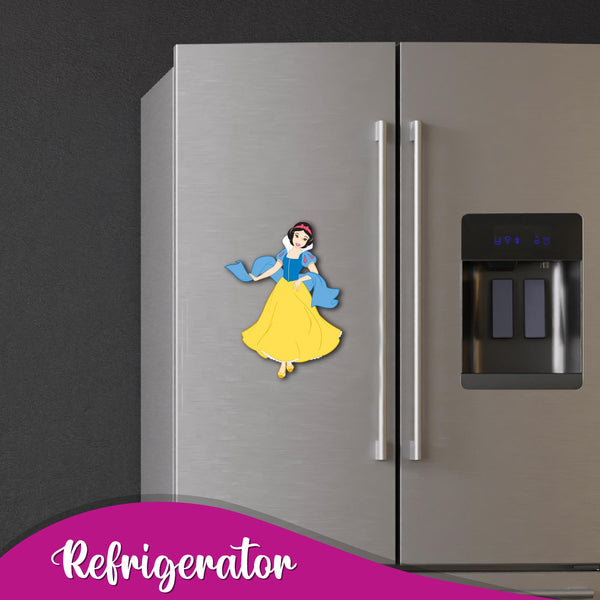 snow-white-fan-souvenir-magnet-close-up